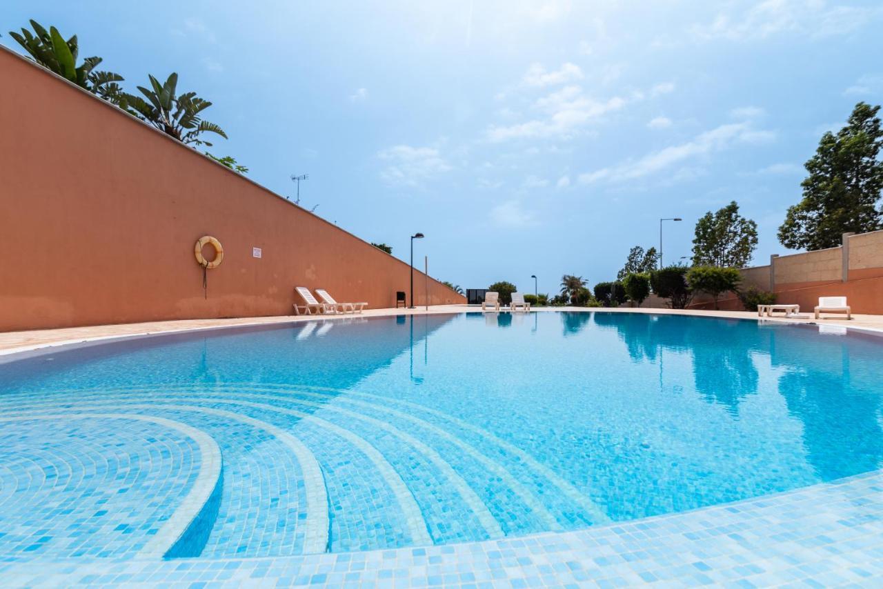 Comfortable 4-Bedroom Villa With Private Gardens Costa Adeje  ภายนอก รูปภาพ