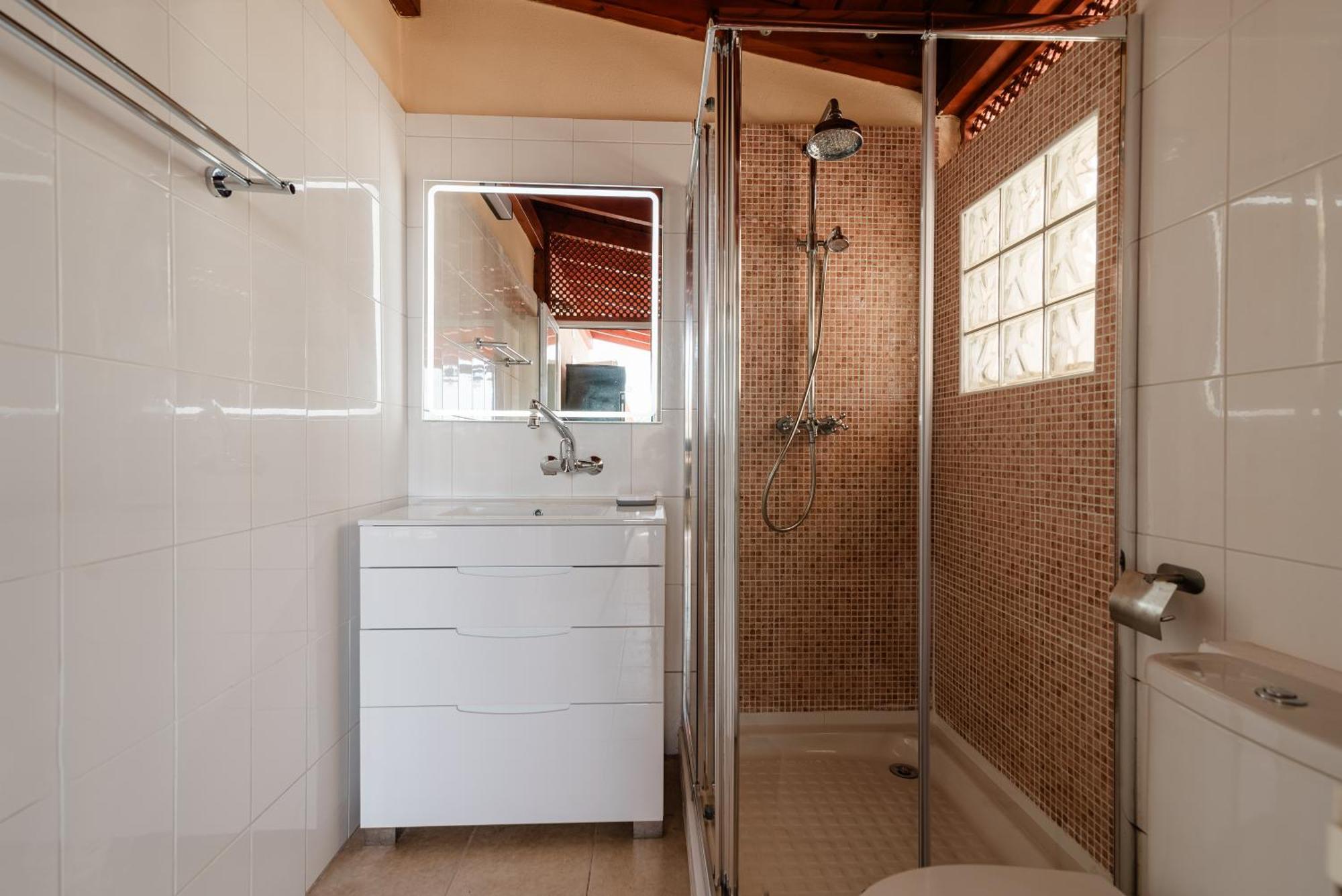 Comfortable 4-Bedroom Villa With Private Gardens Costa Adeje  ภายนอก รูปภาพ